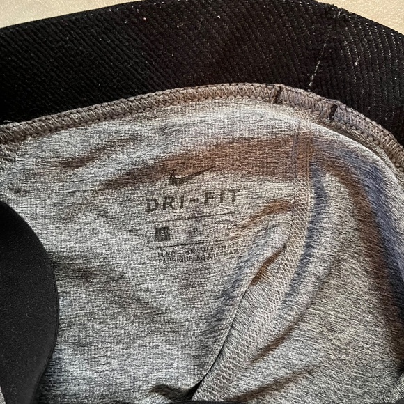 Nike pro athletic shorts. Small. Wide waistband. Gray. - Picture 5 of 5